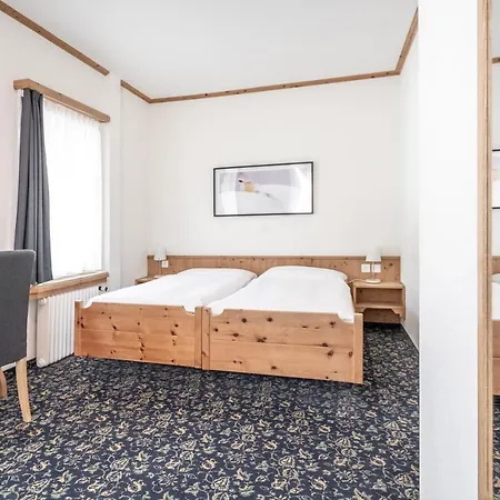 Alte Post By Mountain