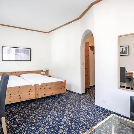 Alte Post By Mountain